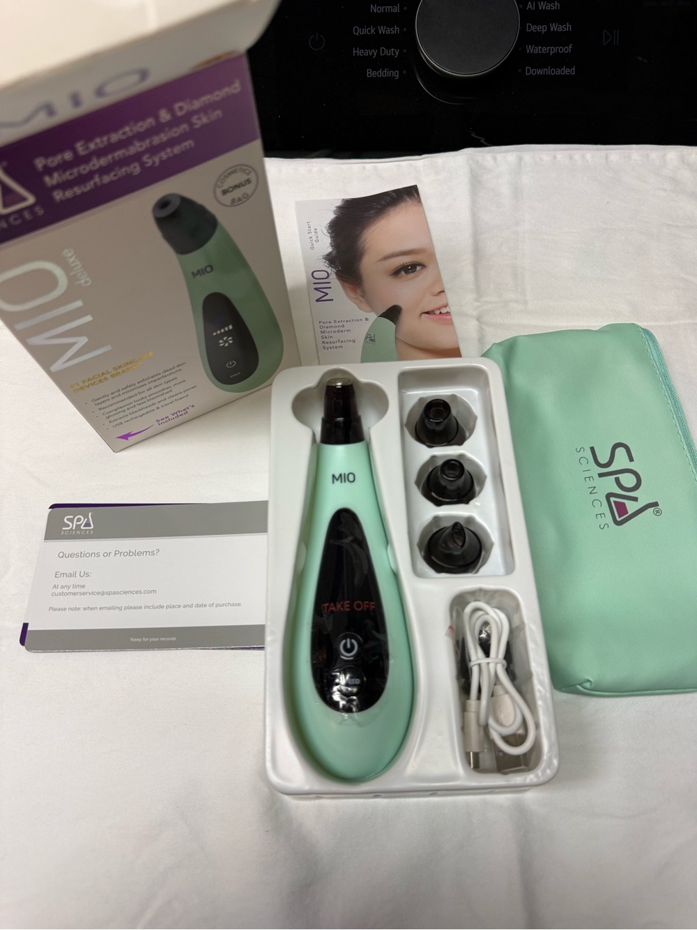 Mint Green Pore Extraction & Microdermabrasion Device